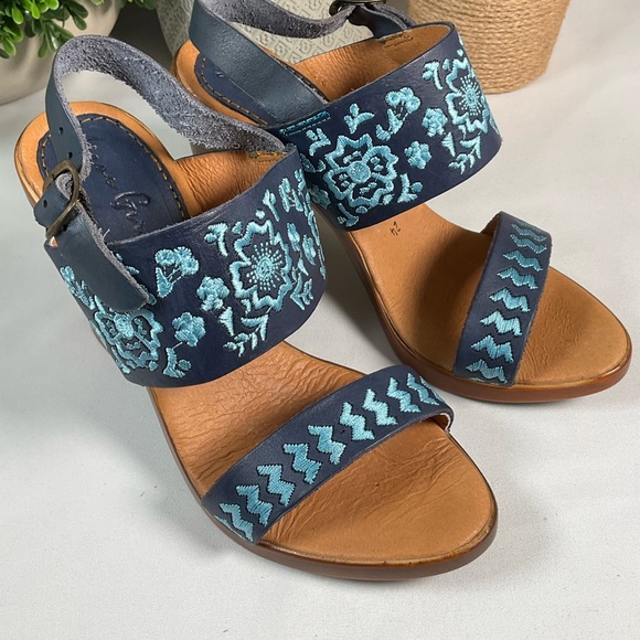 Agave Girl Boutique Premium Leather Yolanda Heels in Blue- 7 (24) - Picture 3 of 4